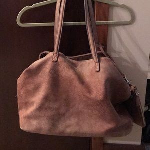 Triple compartment slouchy tote